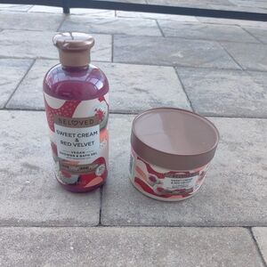Sweet Cream & Red Velvet Shower Gel and Body Cream Set